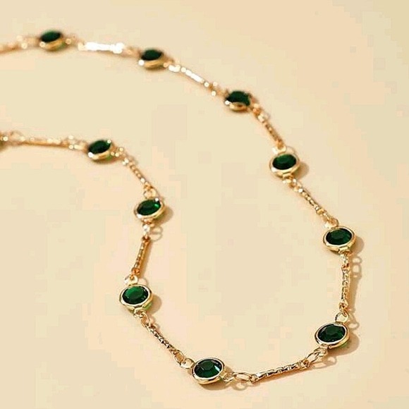 Emerald Green Gold Plated Choker Matching Bracelet Set - Picture 4 of 9